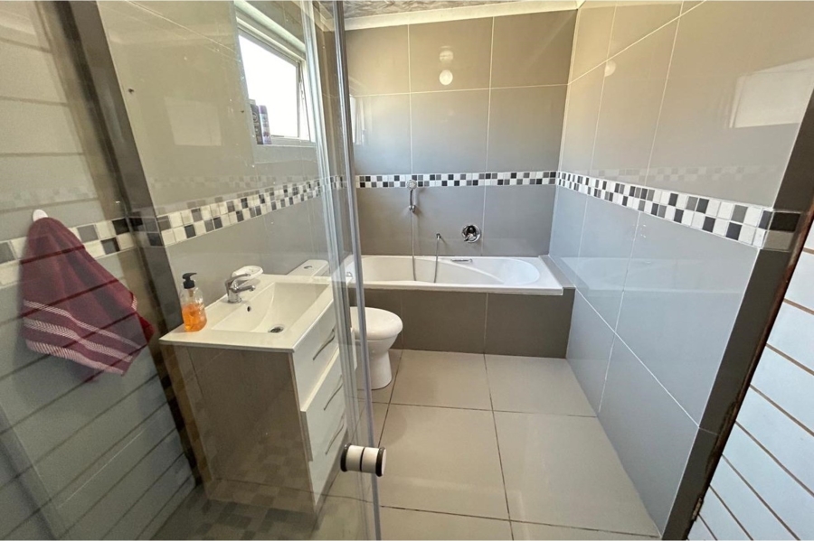 3 Bedroom Property for Sale in Voorbrug Western Cape